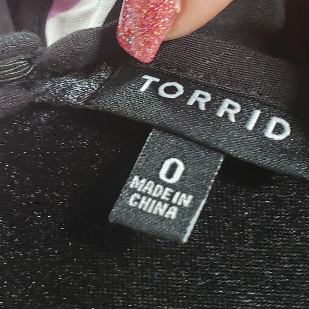 Torrid Pink and Black Striped Sleeveless Shirt Sz Torrid 0/L - Picture 6 of 9